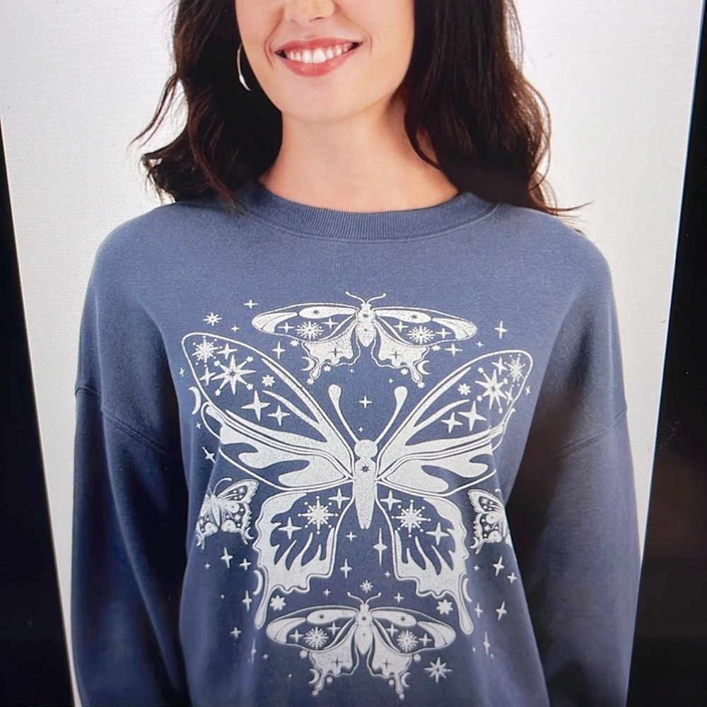 Grayson/Threads Soft Lightweight Blue/Gray Butterfly 🦋 Graphic Sweatshirt